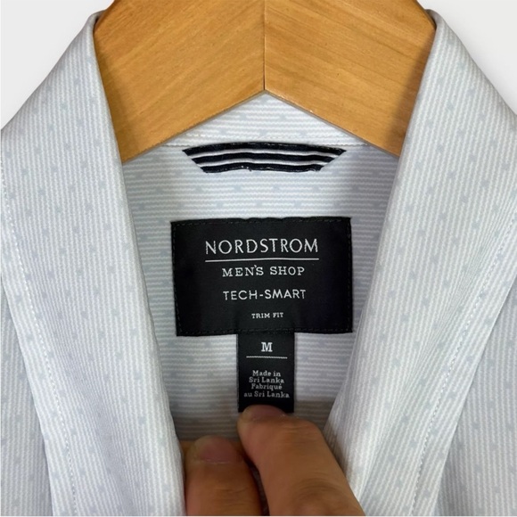 Nordstrom Mens Shop Tech Smart Trim Fit Mens Medium Long Sleeve Performance EUC - Picture 4 of 10